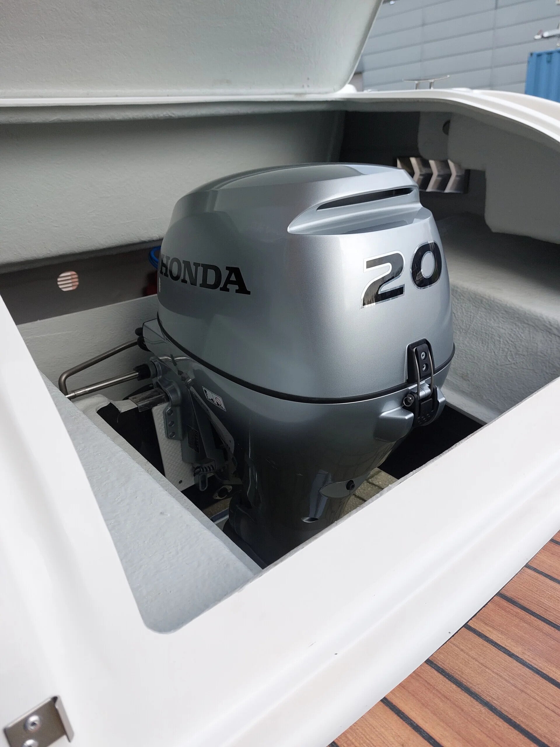 Honda 20 PK buitenboordmotor BF20 — LRU - Marinaut