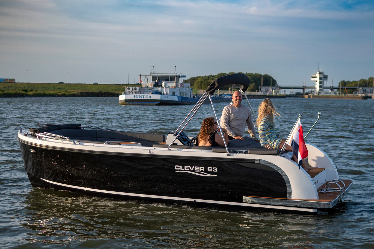 Clever 63 Tender