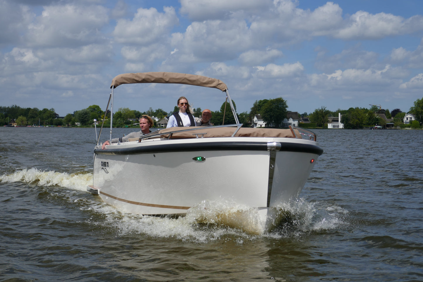 Clever 73 Tender