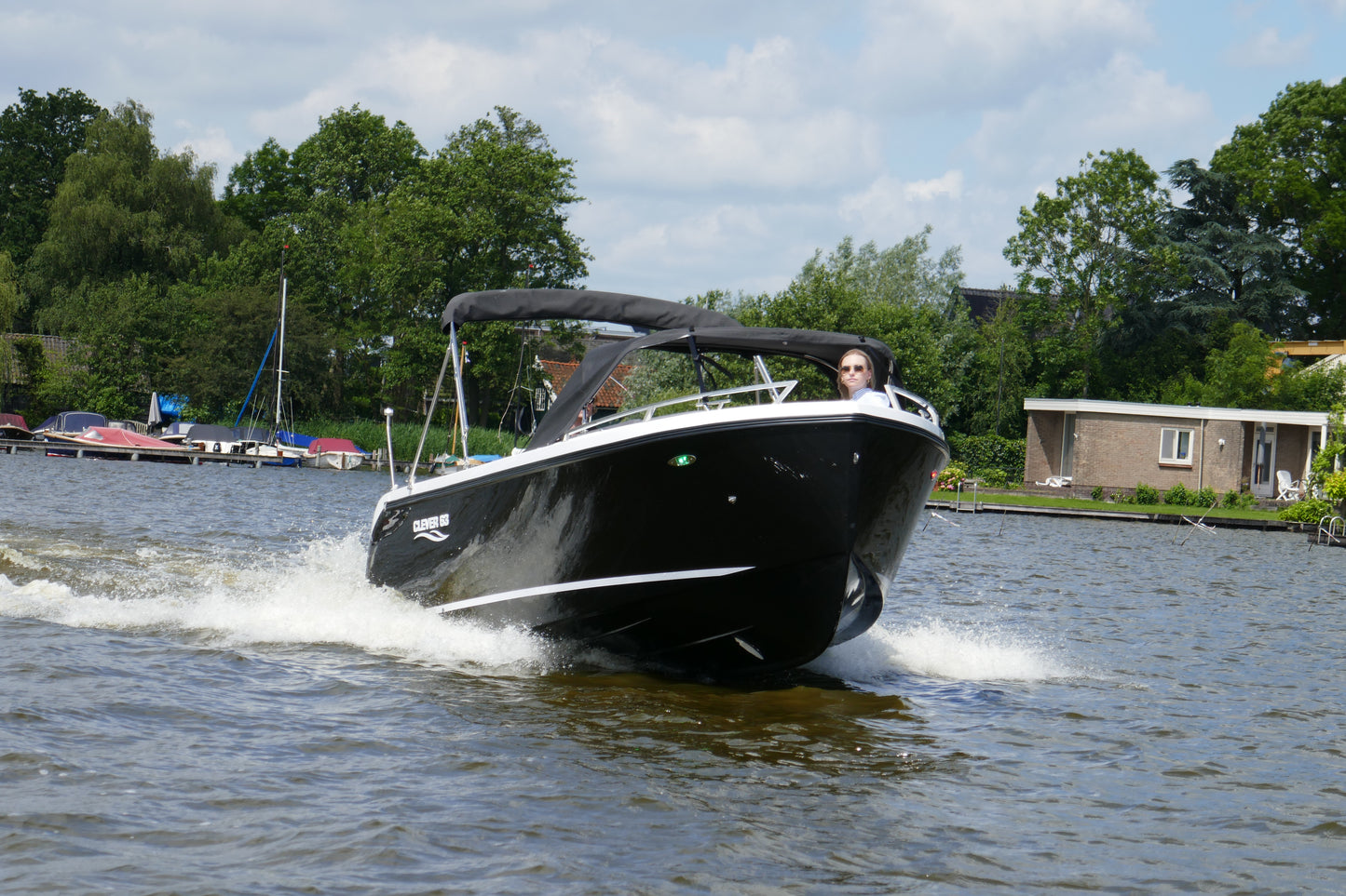 Clever 63 Tender