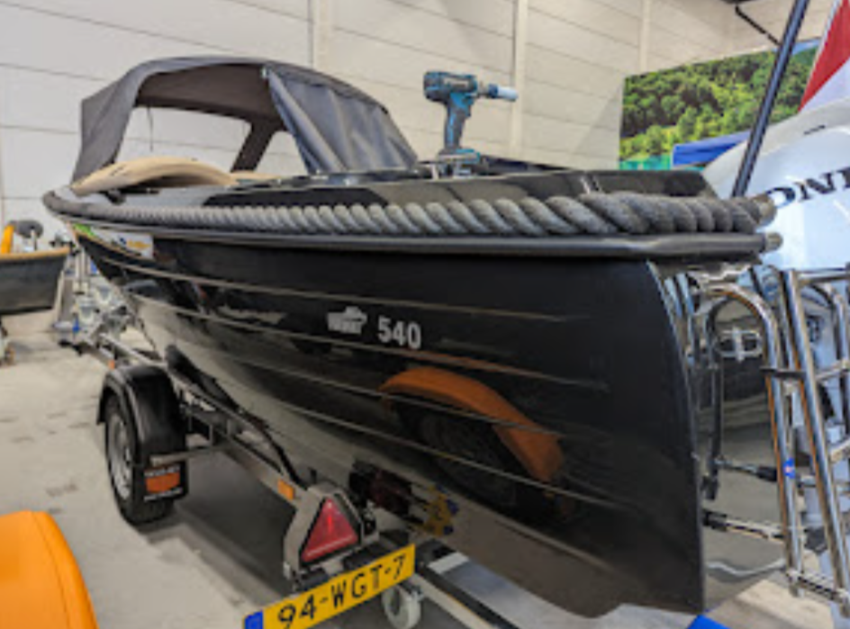 Van Claes Navis 1350 550 geremde buntrailer