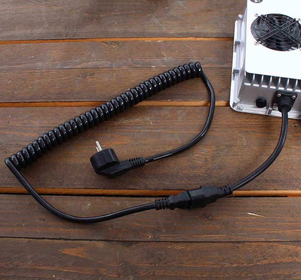 AGM 1 tot 8 kWh netto accu's 12/24/48V inclusief lader, display en kabels — 1 kWh / 12 - Marinaut