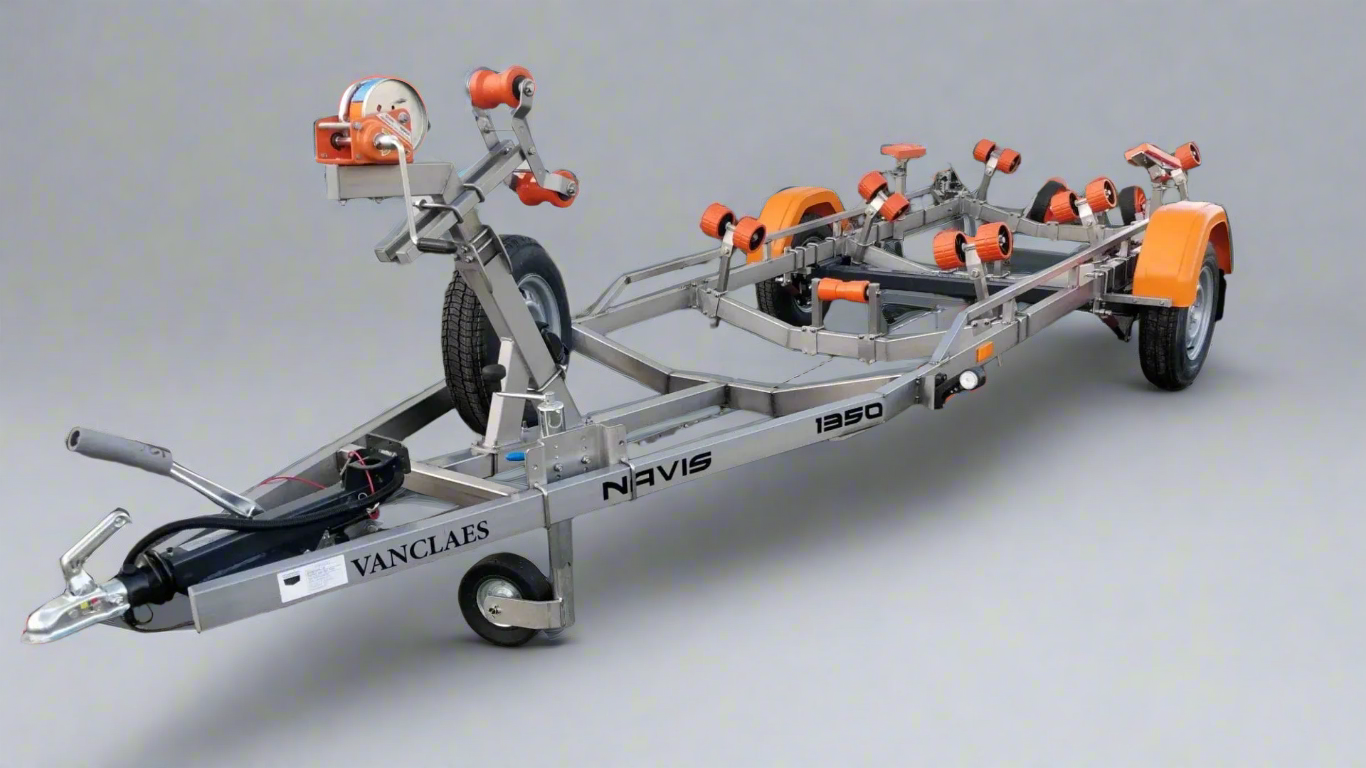 Von Claes Navis 1350 550 gebremster Buntrailer
