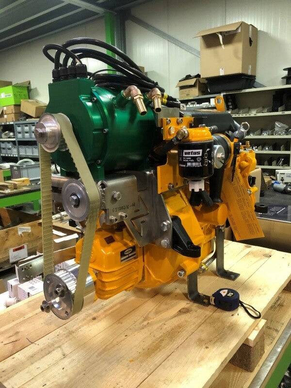 Elektrische binnenboord motor hybride aandrijving Combi 4 - 50 kW 48-144 V — 3,5 kW - Marinaut