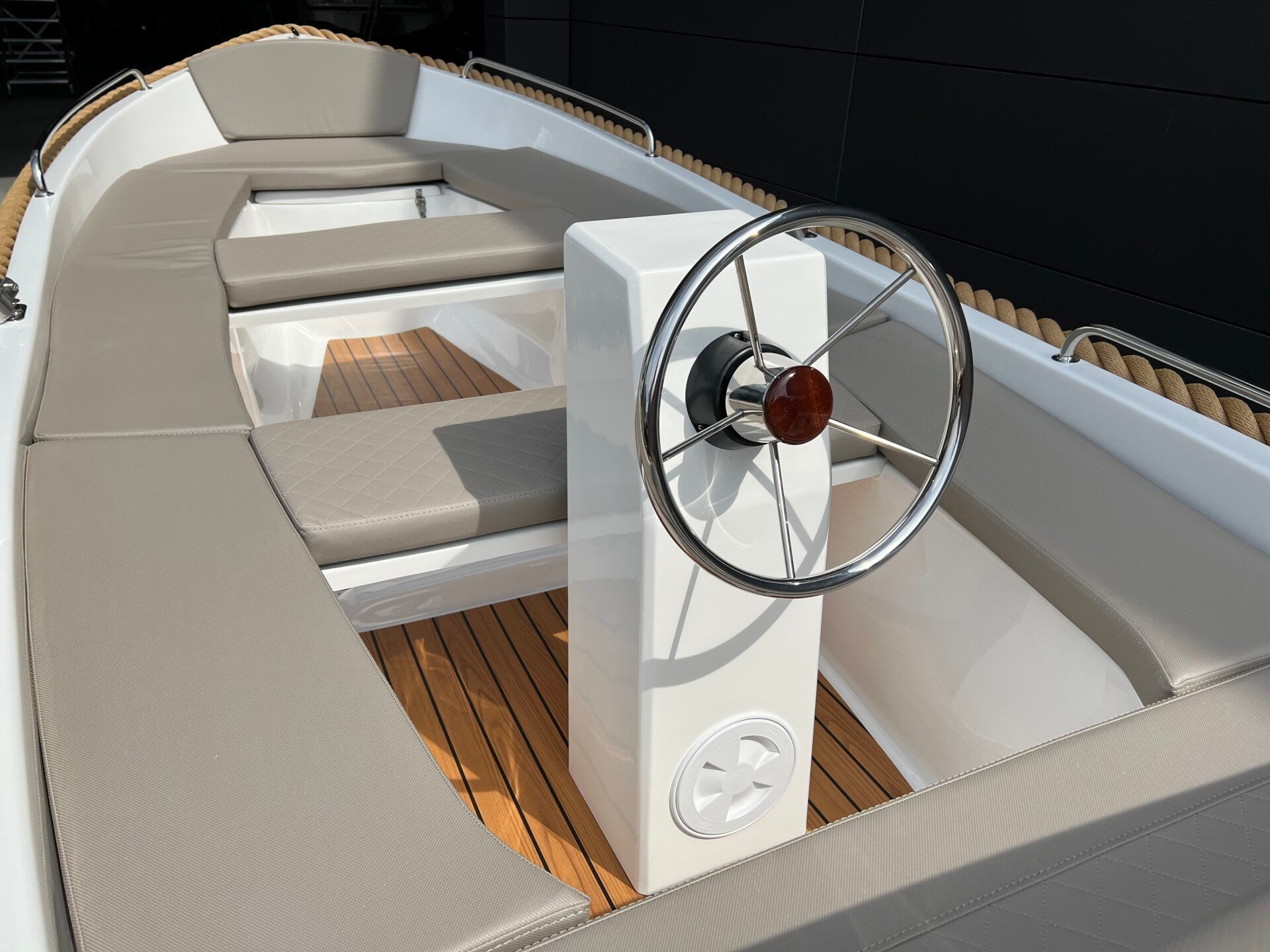 Marinaut 430 elektrische sloep 4 meter met stuur - Marinaut