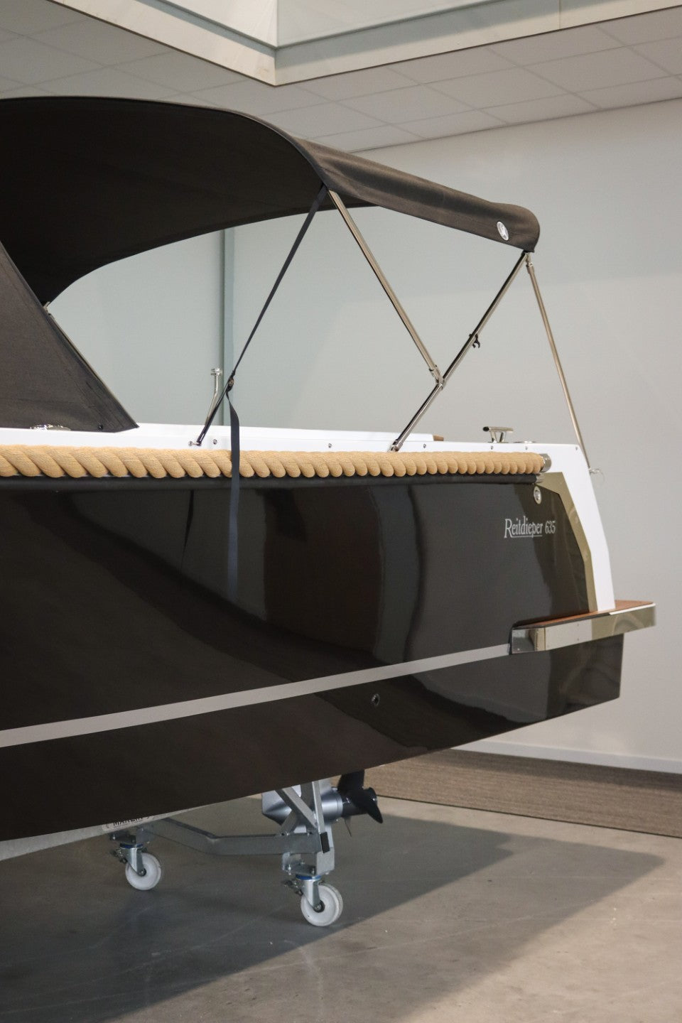 Reitdieper 635 Tender