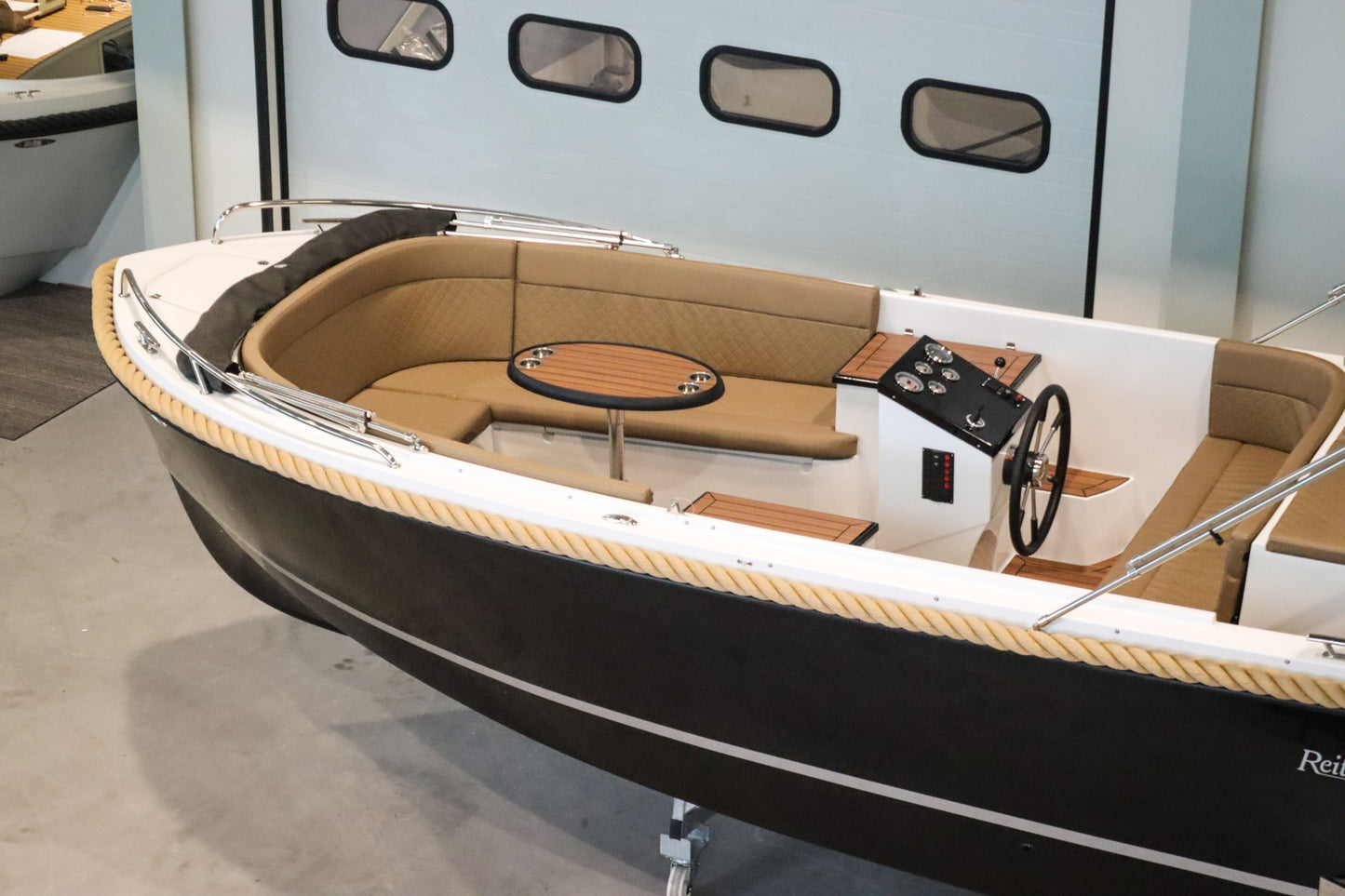 Reitdieper 635 Tender