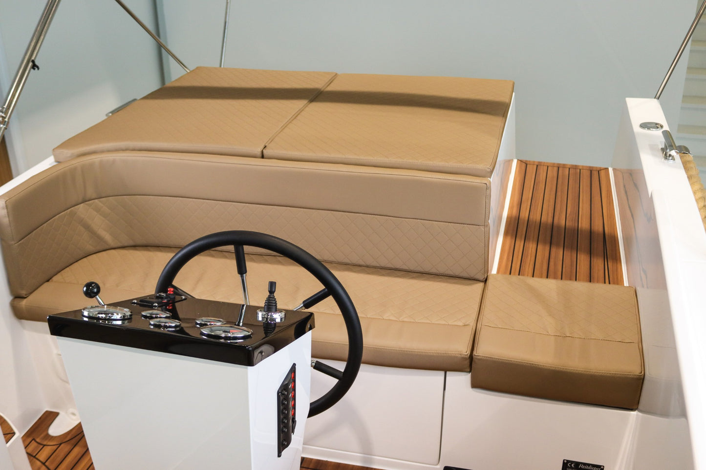 Reitdieper 635 Tender