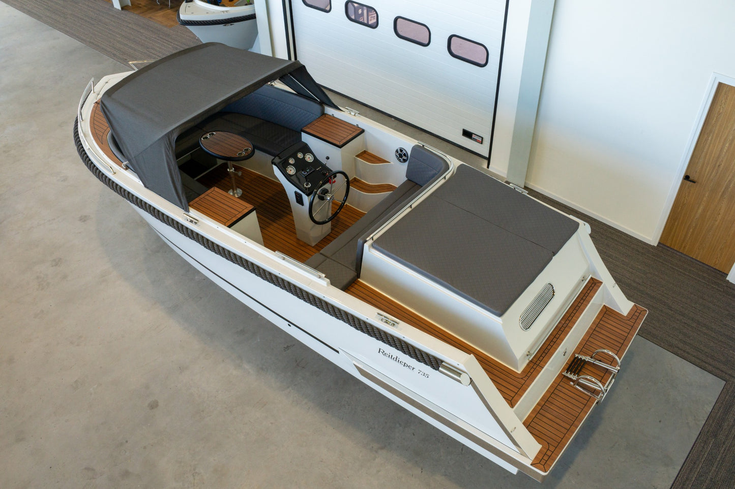 Reitdieper 735 Tender