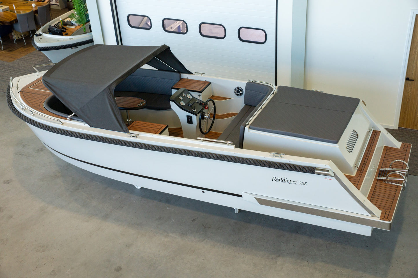 Reitdieper 735 Tender