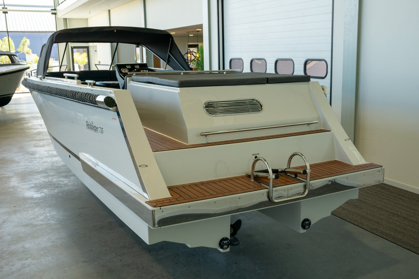 Reitdieper 735 Tender