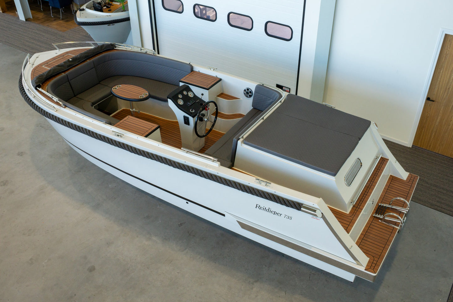 Reitdieper 735 Tender