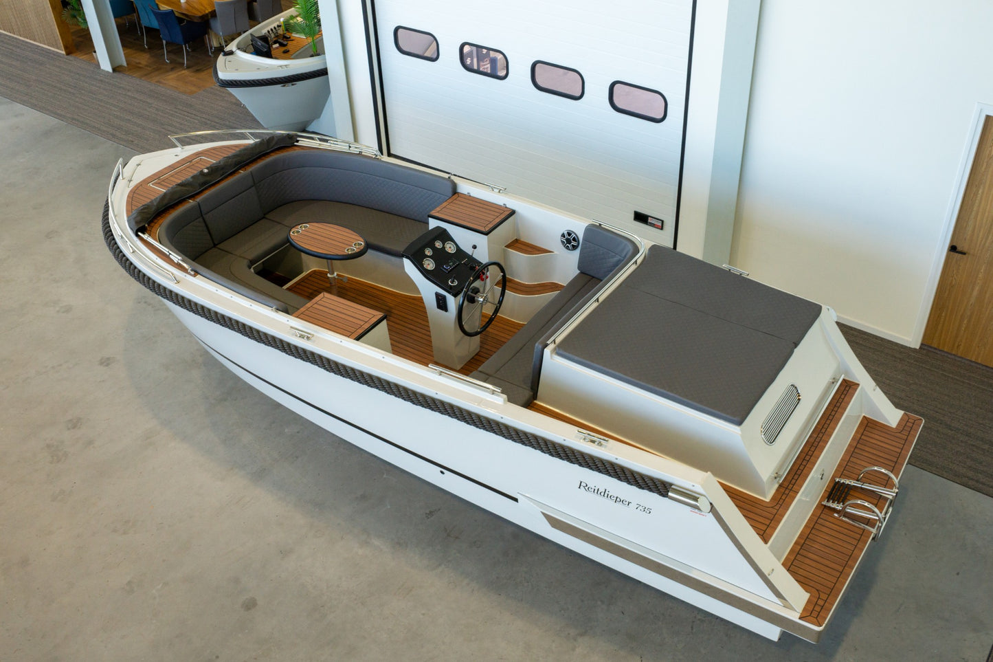 Reitdieper 735 Tender