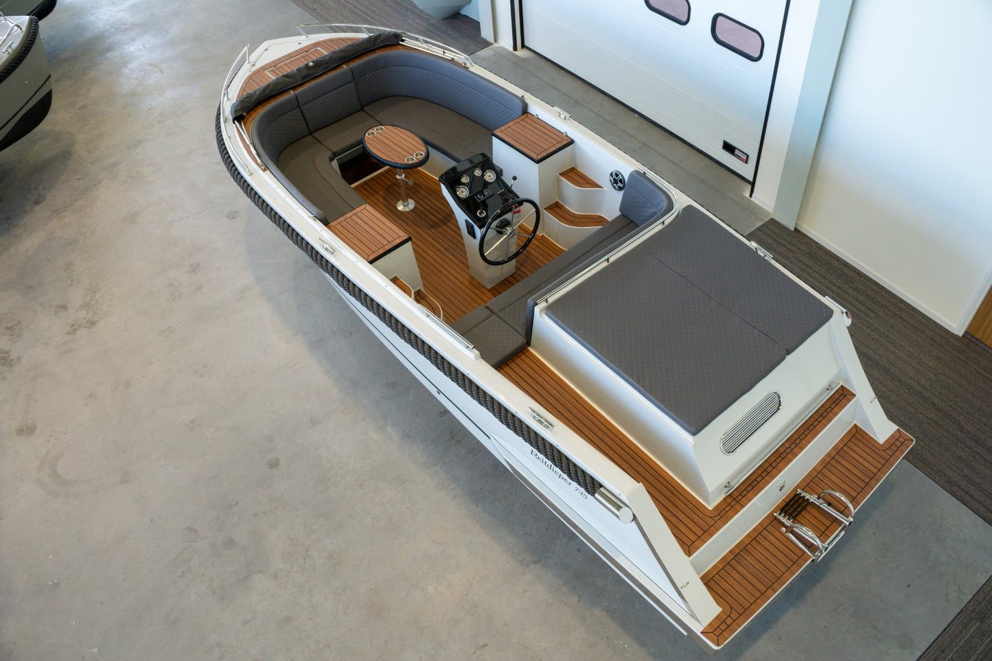 Reitdieper 735 Tender