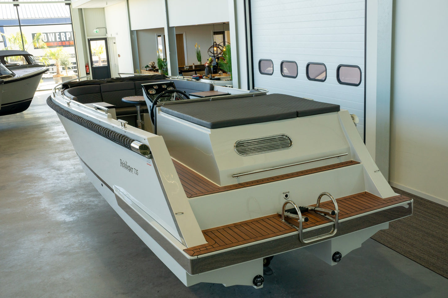 Reitdieper 735 Tender