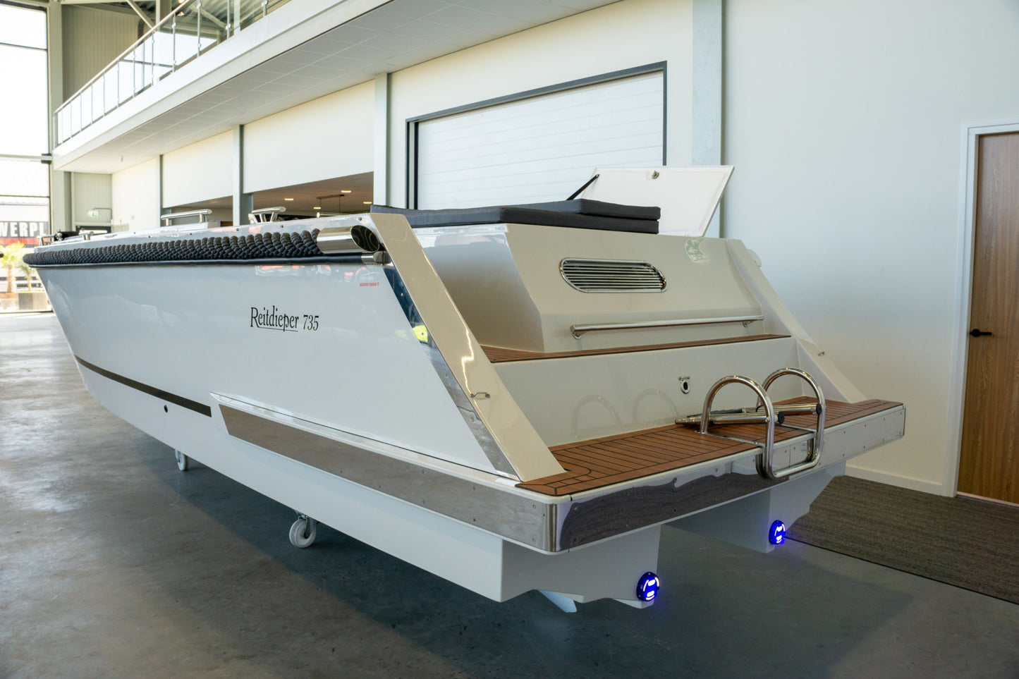 Reitdieper 735 Tender