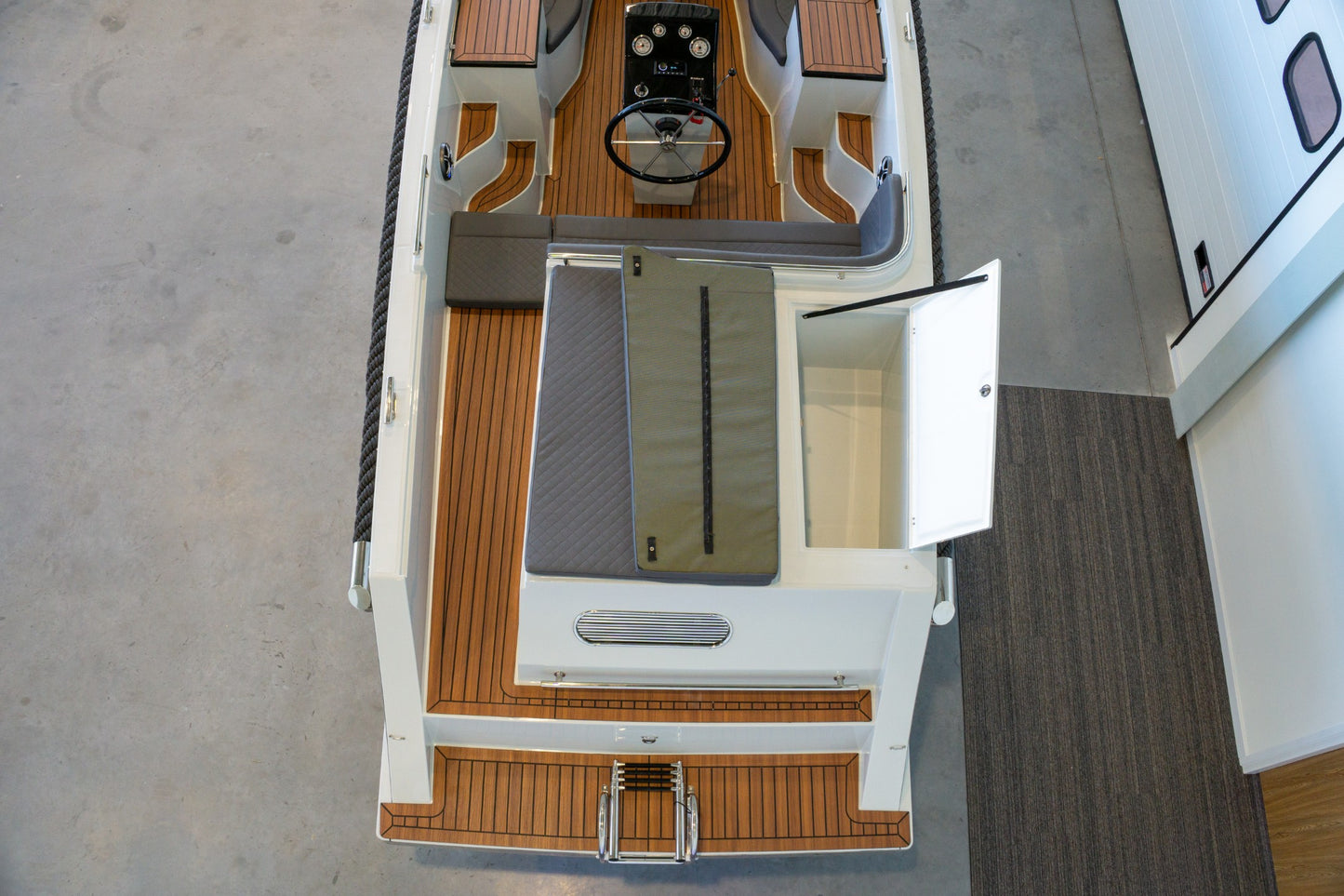 Reitdieper 735 Tender