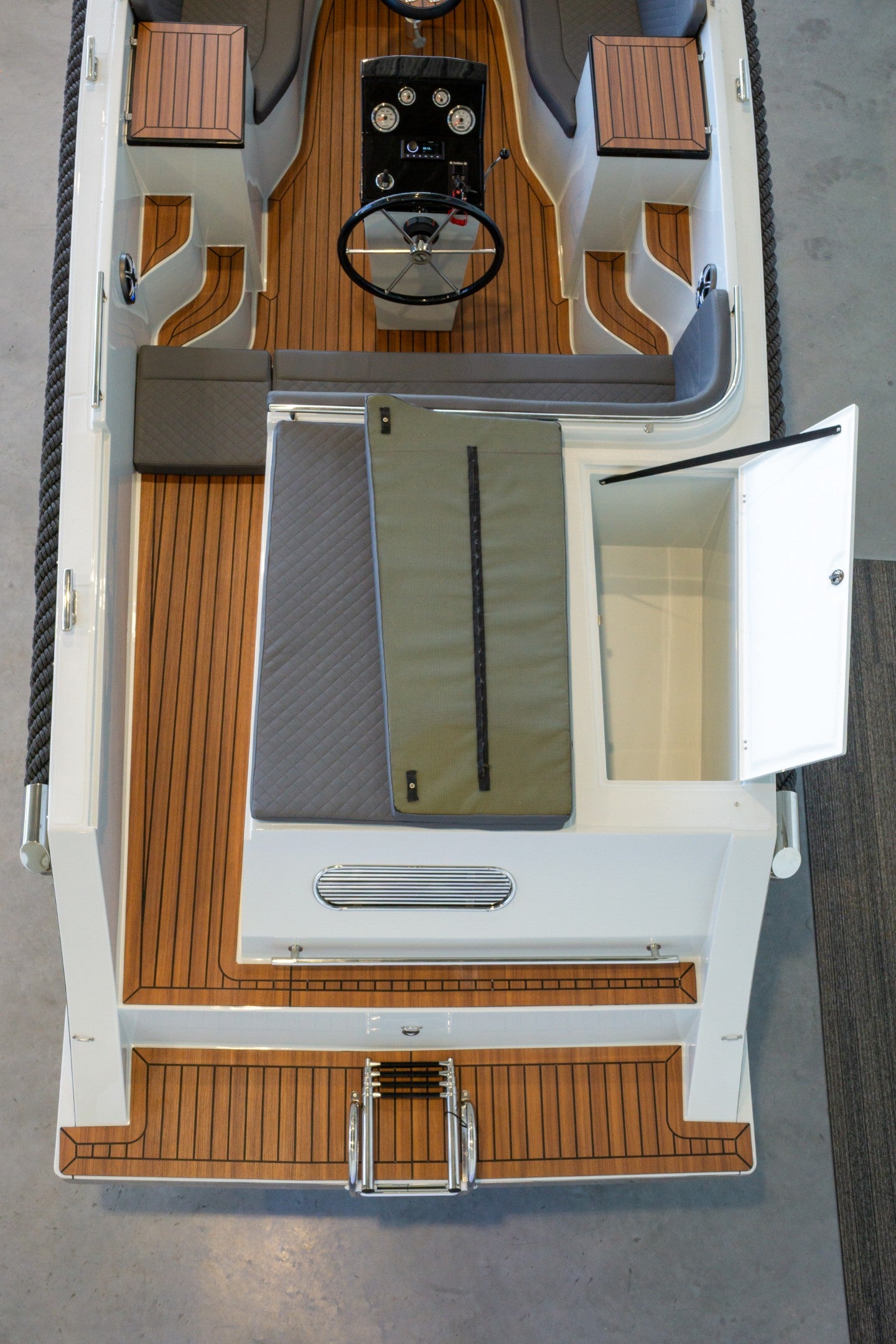 Reitdieper 735 Tender