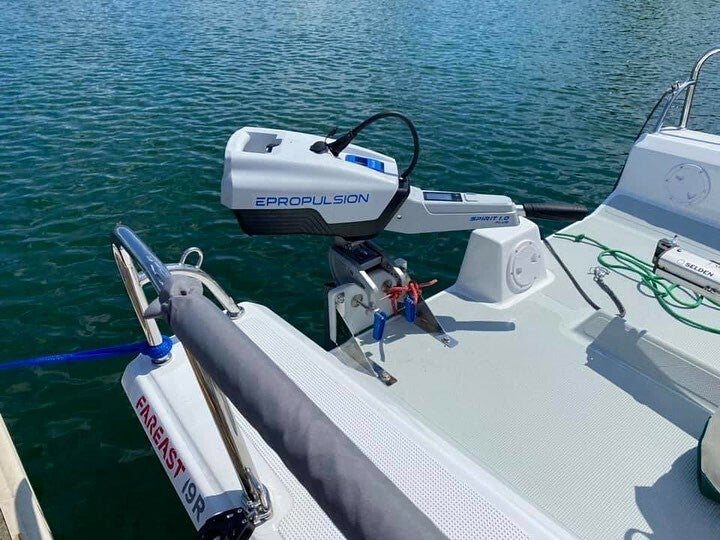 ePropulsion Spirit 1 kW Plus Stuurknuppel Elektrische buitenboordmotor - Marinaut