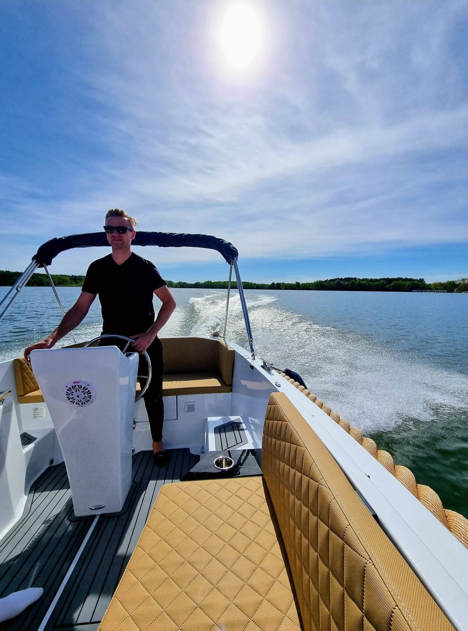 SilverYacht Silver 655 Tender - Marinaut