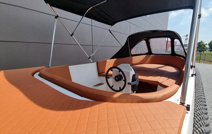 Oranje kuip van Lago Amore 565 met bimini