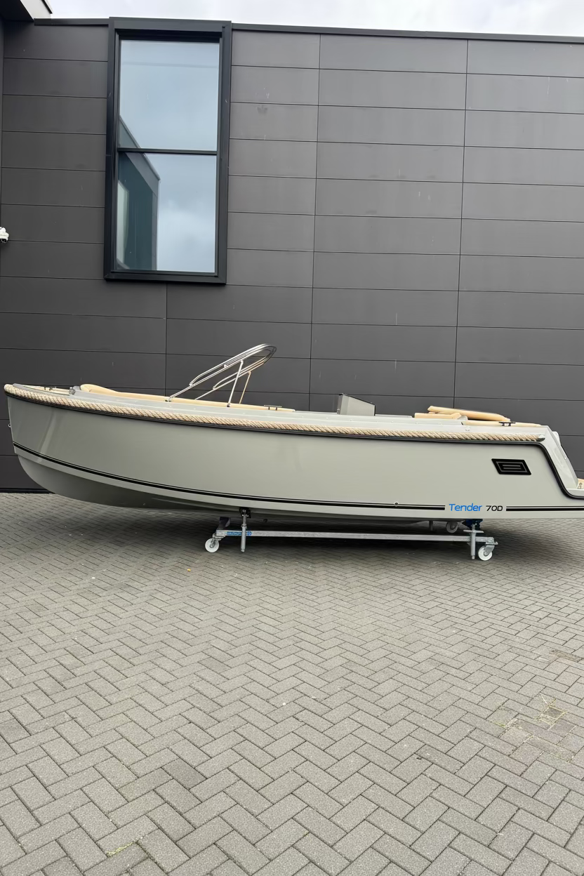 Aqua 24 T7 700 tender