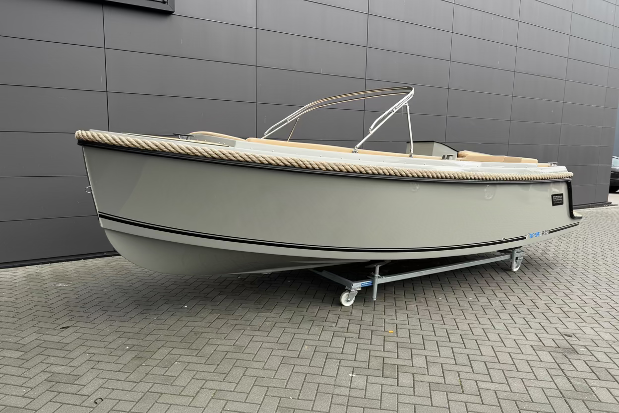 Aqua 24 T7 700 tender