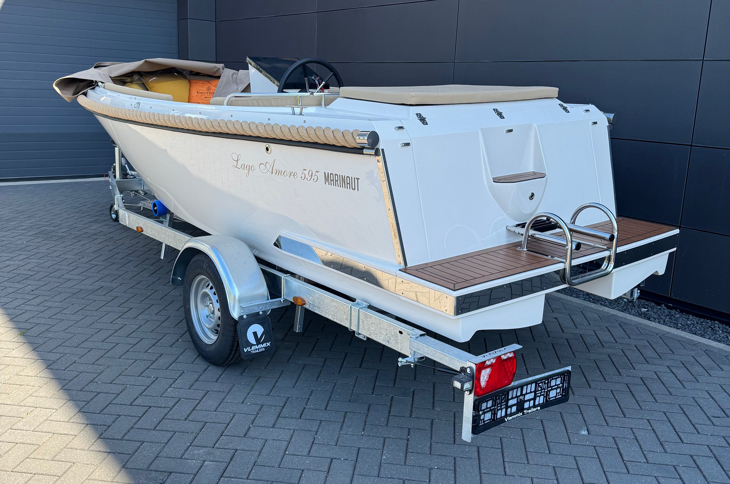 Reitdieper 570 / Lago Amore 595 Tendersloep