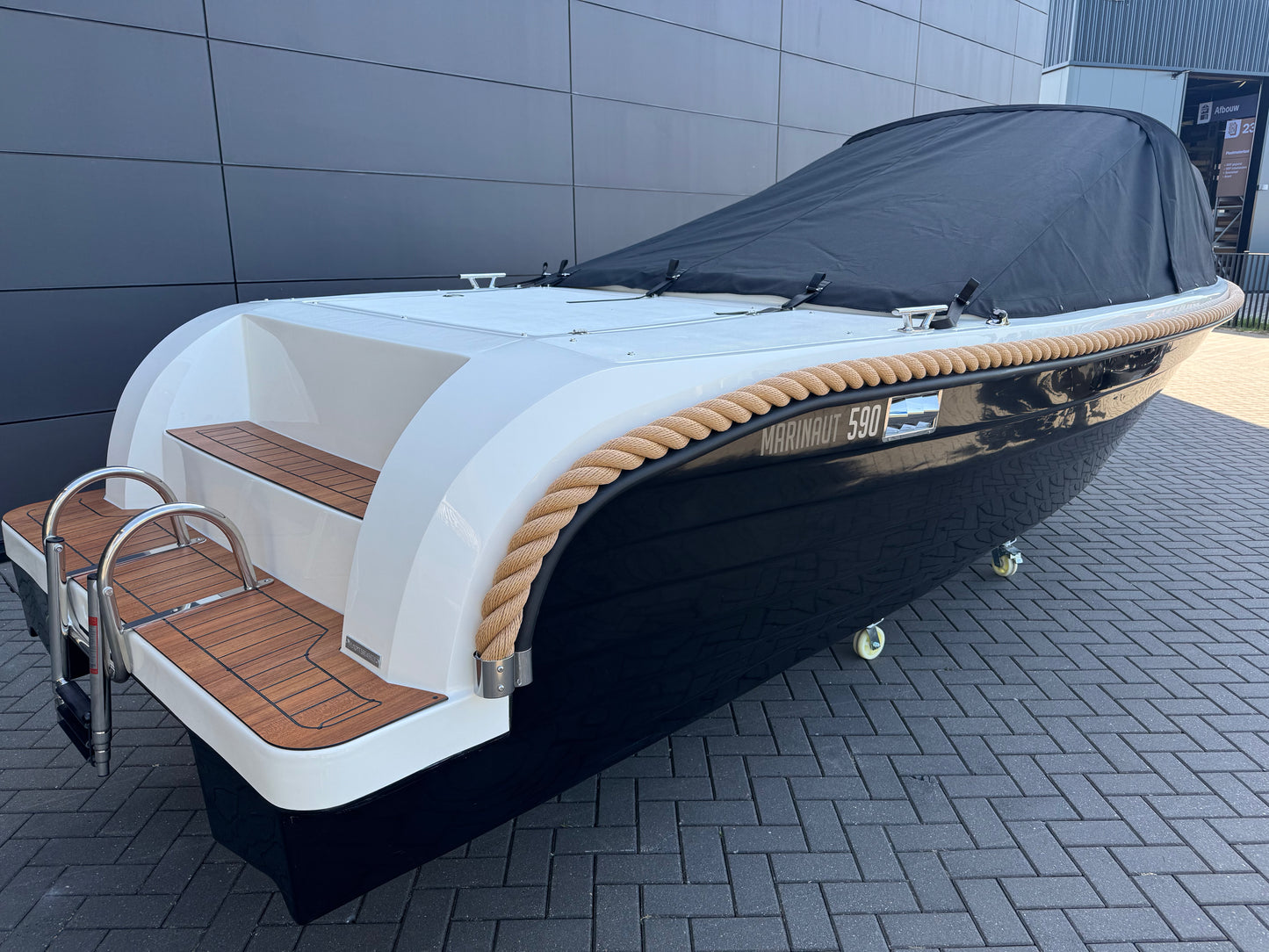 Marinaut 590 Tendersloep 6 meter 8 personen