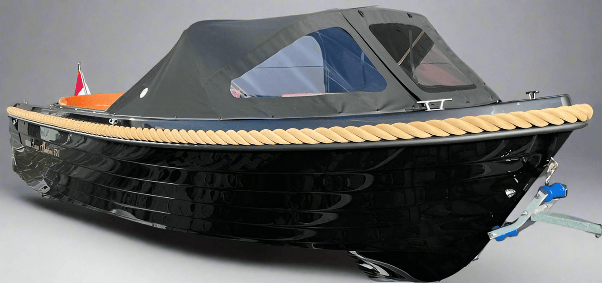 Zwarte Lago Amore 565 tendersloep, schuin van achteren
