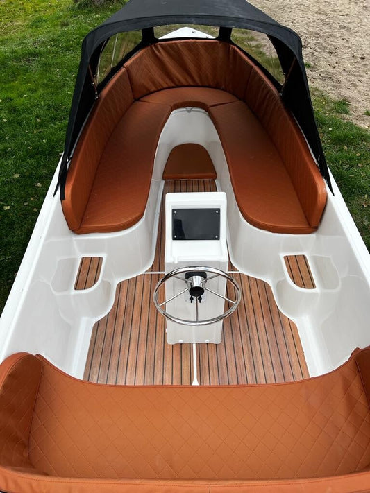 Marinaut 480 sloep van bovenaf