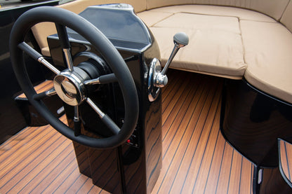 Stuurwiel en gashendel van Lago Amore 565