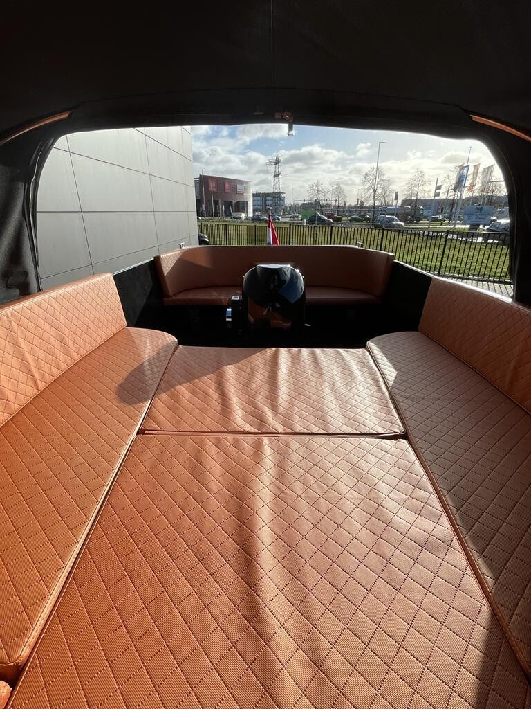 Oranje zonnedek van Lago Amore 565 onder de kap