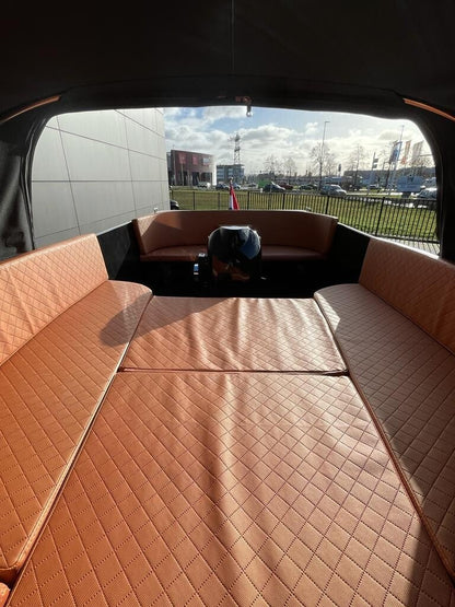 Oranje zonnedek van Lago Amore 565 onder de kap