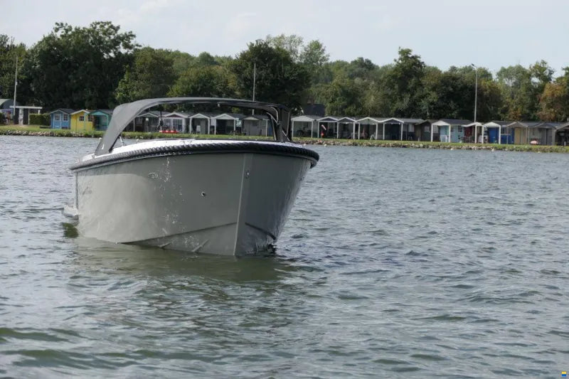 Oud huijzer 650 Tender