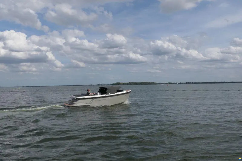 Oud huijzer 650 Tender