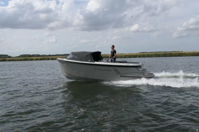 Oud huijzer 650 Tender