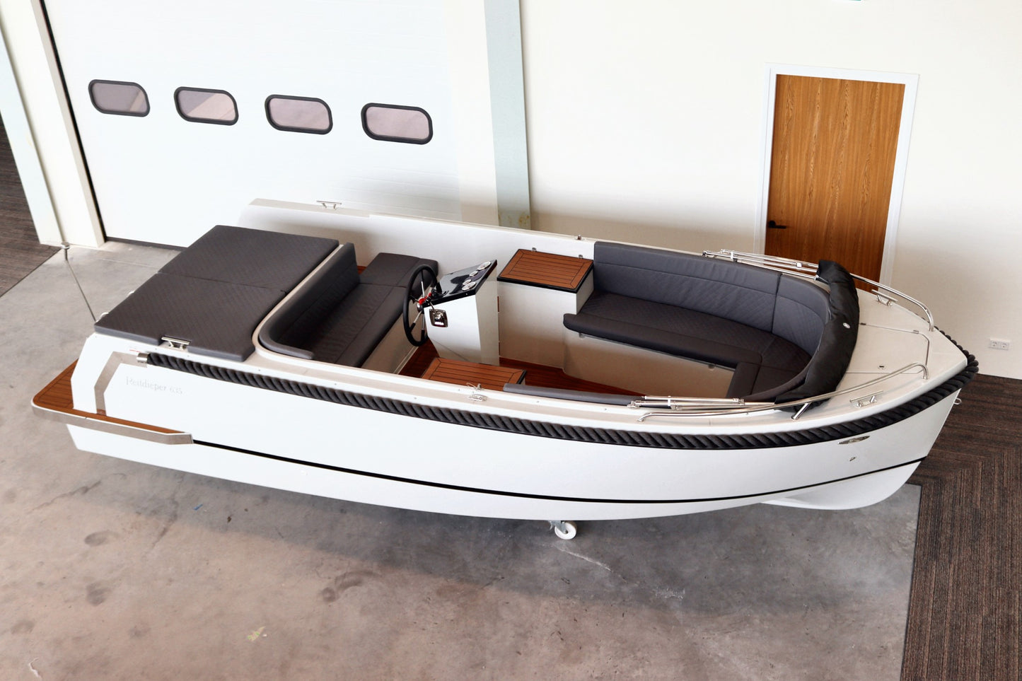 Reitdieper 635 Tender